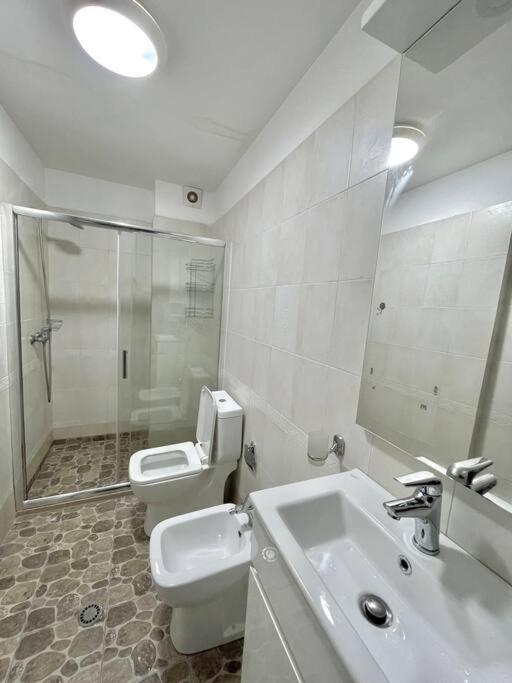 Studio Flat In The City Center Tirana Esterno foto