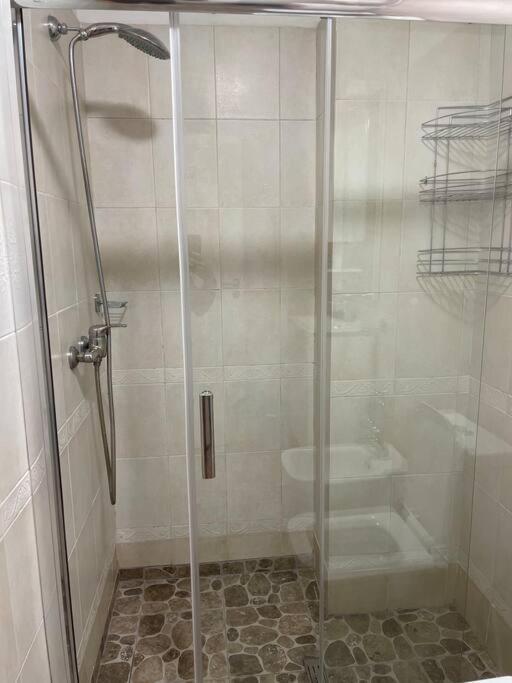 Studio Flat In The City Center Tirana Esterno foto
